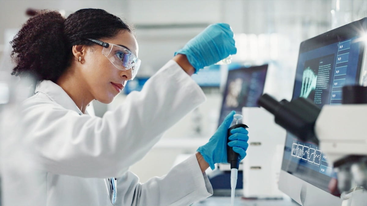 Scientist in the laboratory